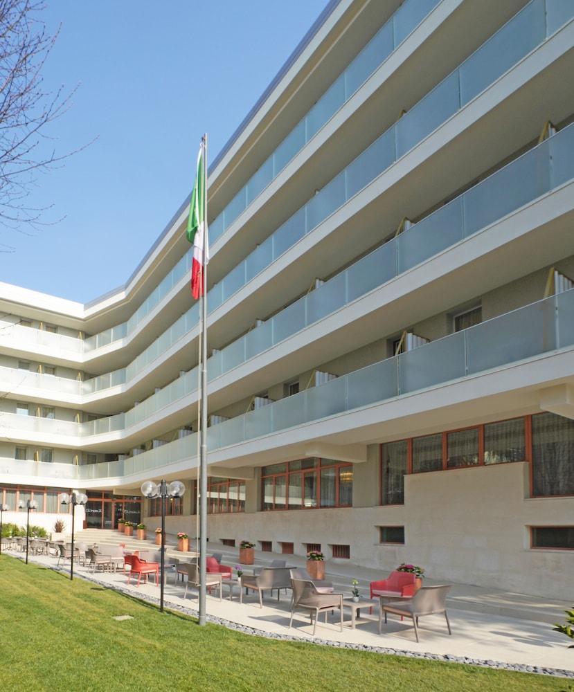 Hotel La Perla - Bike Hotel Garda  Esterno foto