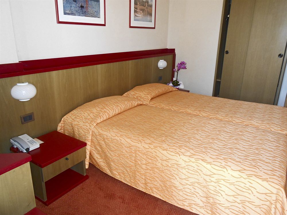 Hotel La Perla - Bike Hotel Garda  Esterno foto